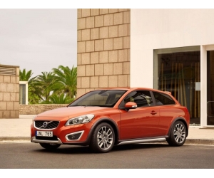 Volvo C30 -     