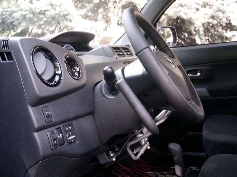 Как установить ручное управление на автомобиль