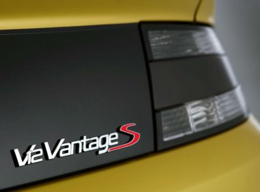   Aston Martin V12 Vantage S