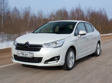 - Citroen C4 