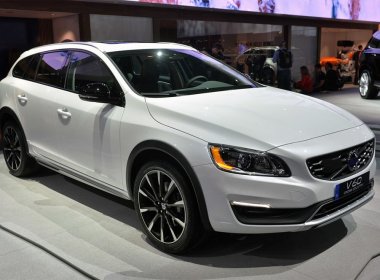   Volvo Cross Country V60 2015-2016