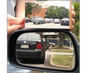 Покрытие инеем зеркал заднего вида автомобиля