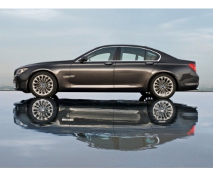  BMW 750Li xDrive  