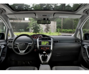   Toyota Verso 2013