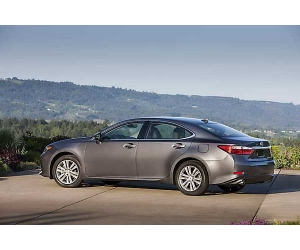   Lexus ES350