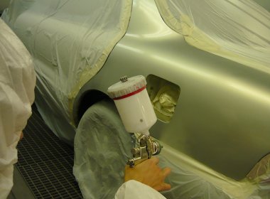 Нанесение защитного покрытия на кузов автомобиля после покраски