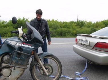 Как избежать встречи с мотоциклистом на дороге?