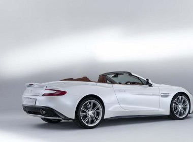  Aston Martin Vanquish Volante