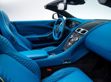  Aston Martin Vanquish Volante