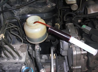 Как заменить жидкость ГУР на автомобиле ВАЗ 2115