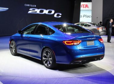    Chrysler 200