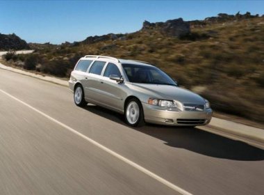 Volvo V70 -    