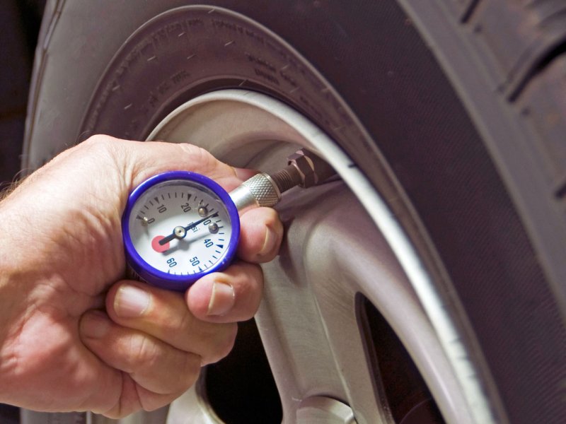 Значение правильного давления в шинах легкового автомобиля