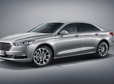    Ford Taurus 2015 