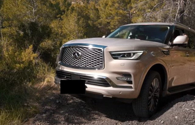   INFINITI QX80