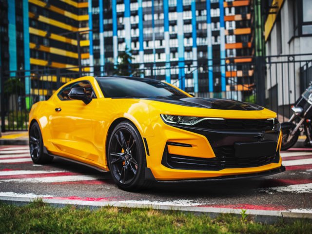   Chevrolet Camaro.