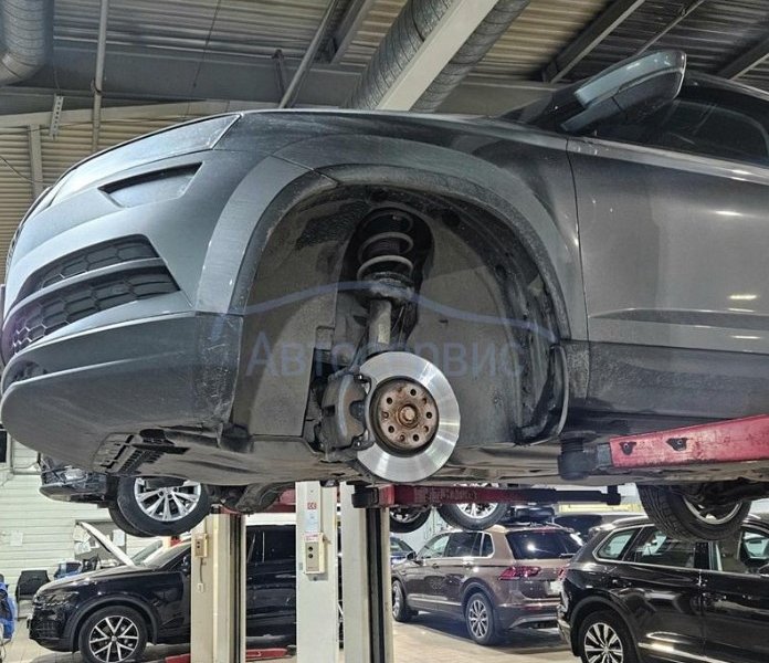 ������� ������ ��������� ������ Skoda Karoq